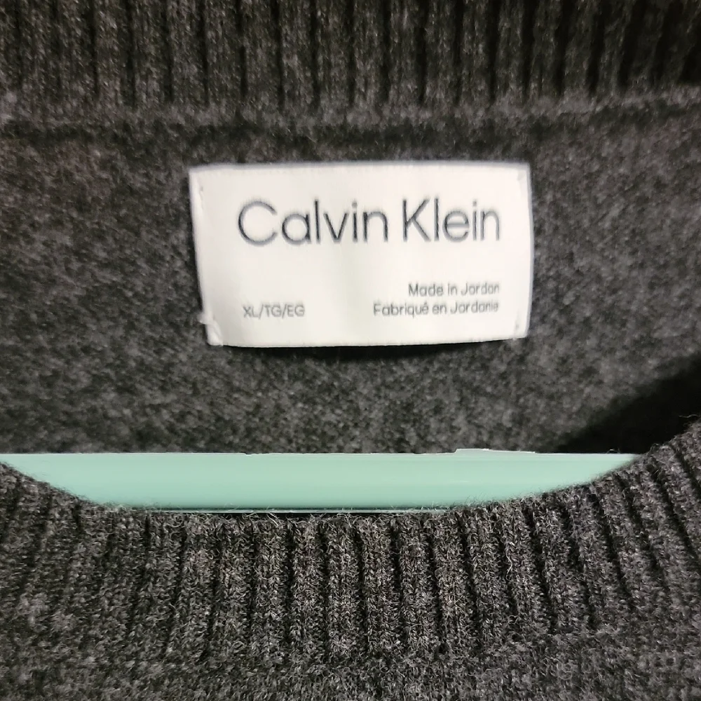 Calvin Klein Men's Charcoal Crewneck Sweater